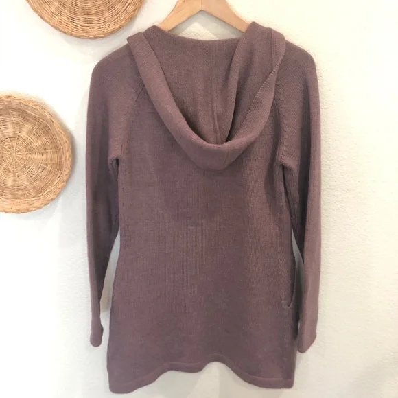 Patagonia Women's Cardigan in Brown - Picture 5 of 8